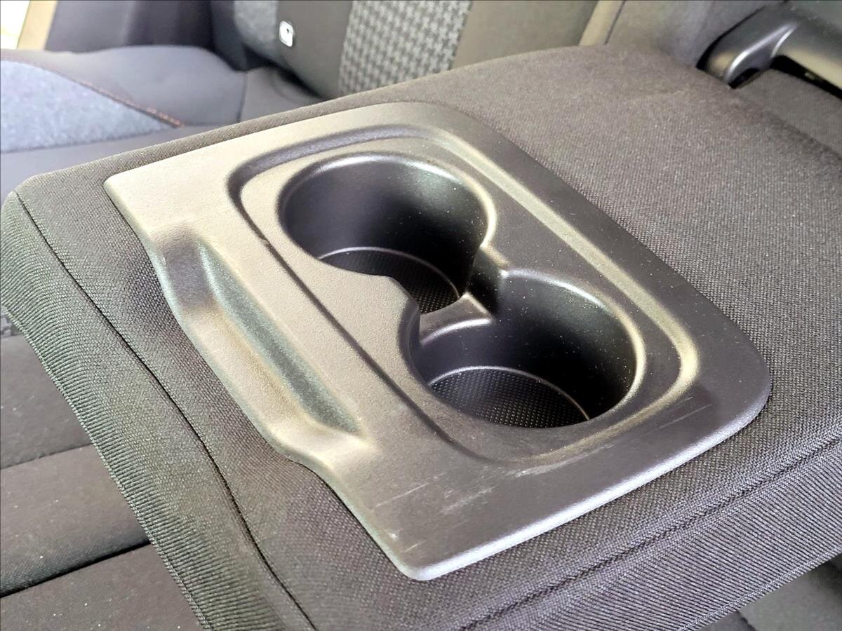 Peugeot 3008 SUV / Terénní 1,5 l 96 kw