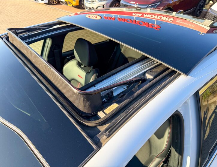 KIA ProCeed Liftback 1,6 l 150 kw