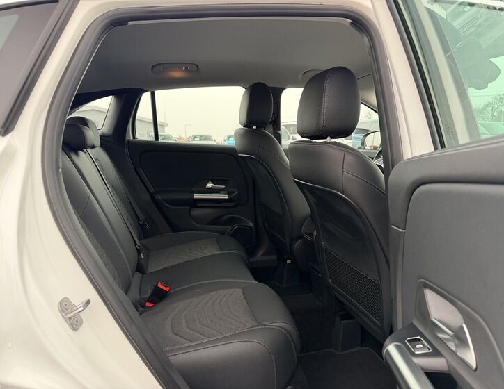 Mercedes-Benz GLA SUV / Terénní 2,0 l 85 kw