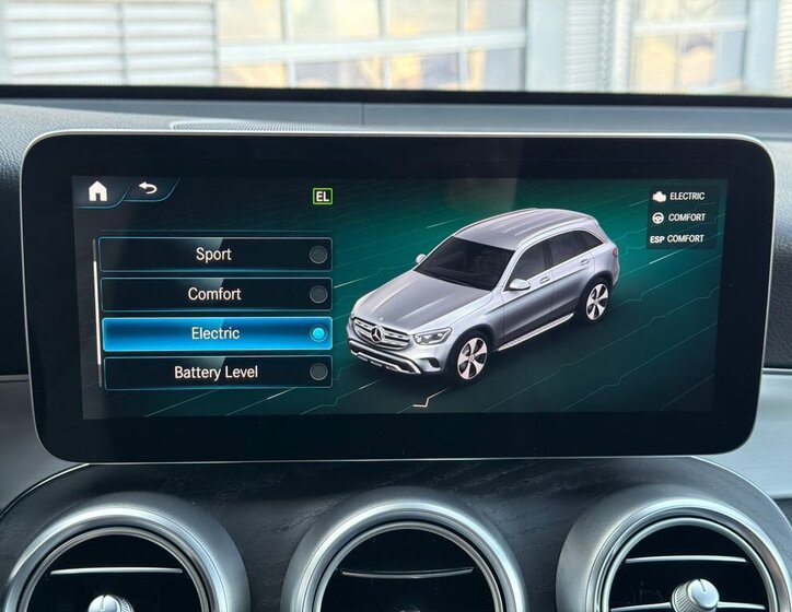 Mercedes-Benz GLC SUV / Terénní 2,0 l 143 kw