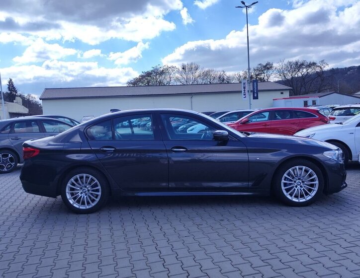 BMW Řada 5 Sedan / Limuzína 3,0 l 250 kw