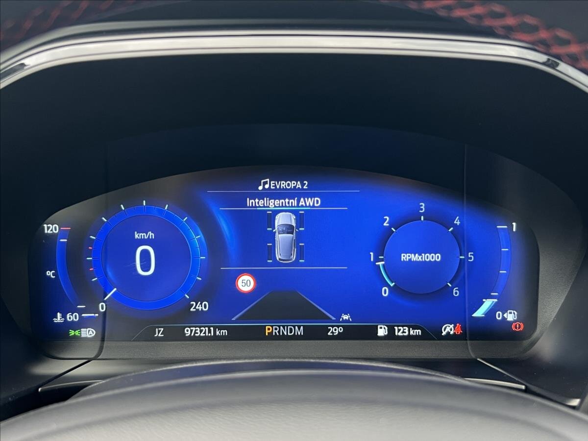 Ford Kuga SUV / Terénní 2,0 l 140 kw