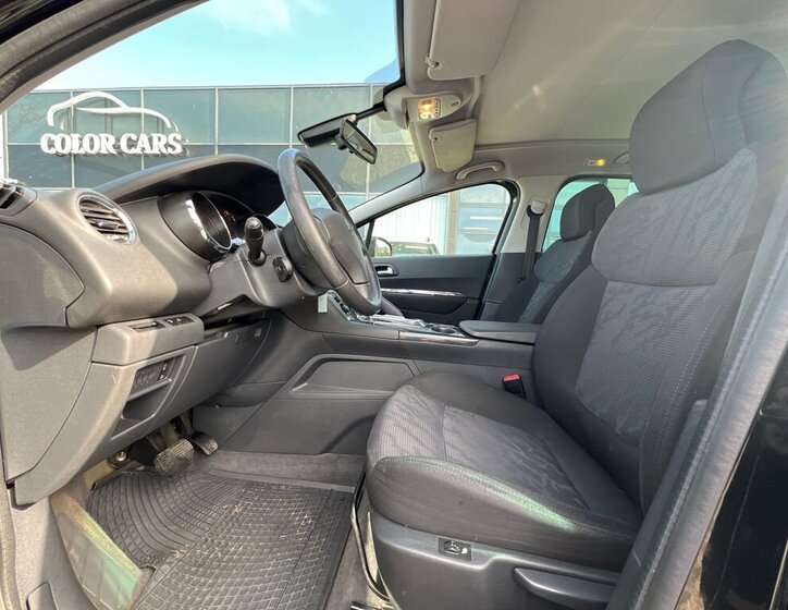 Peugeot 3008 MPV 2,0 l 120 kw