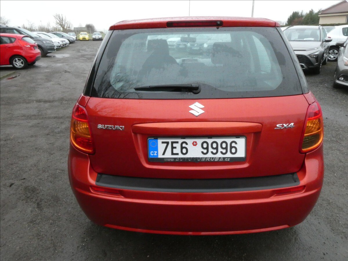 Suzuki SX4