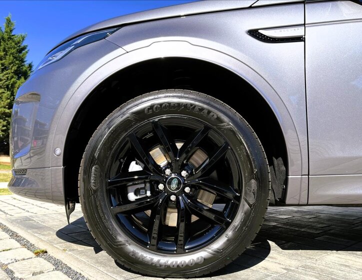 Land Rover Discovery Sport SUV / Terénní 2,0 l 120 kw