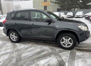 Toyota RAV4 SUV 2,2 l 100 kw