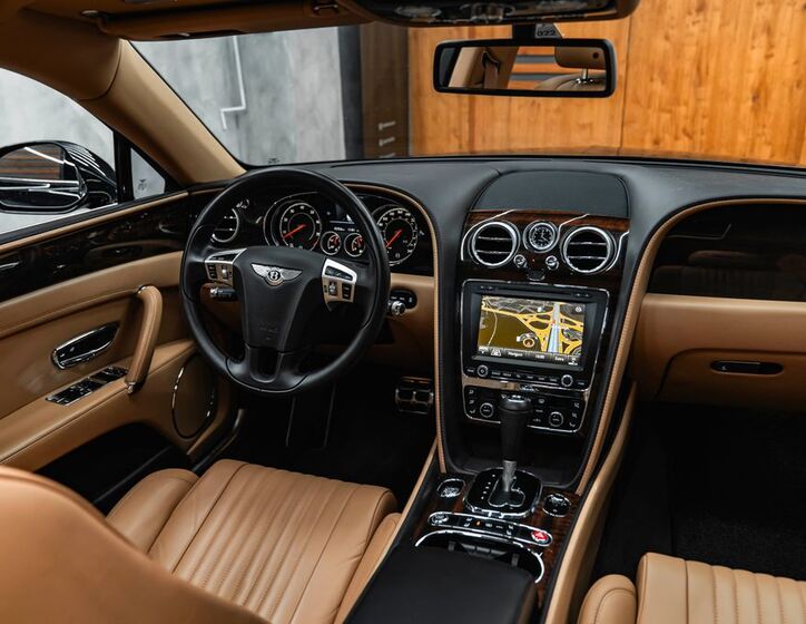 Bentley Flying Spur 27