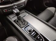 Volvo XC60 SUV / Terénní 2,0 l 140 kw