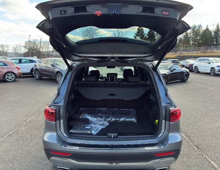 Mercedes-Benz GLB 10