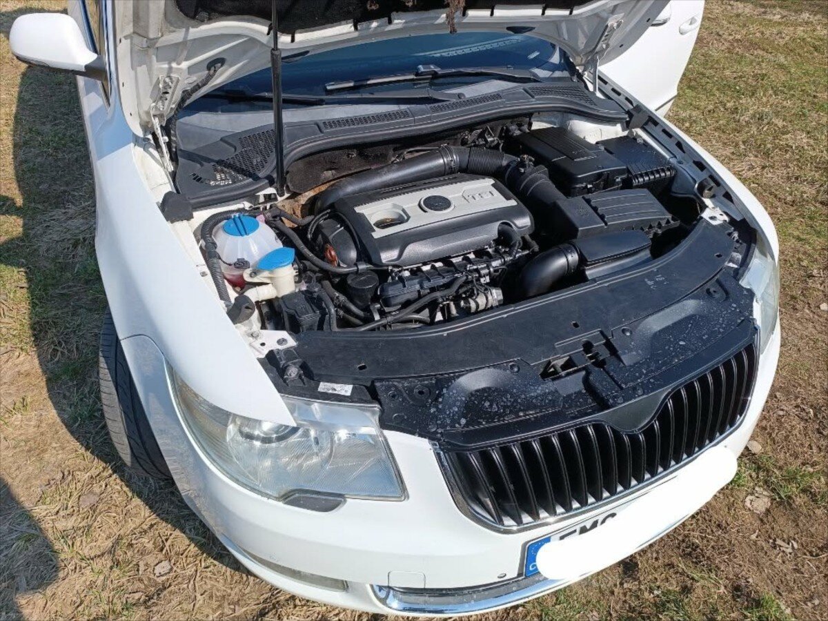 Škoda Superb Sedan / Limuzína 0,0 118 kw