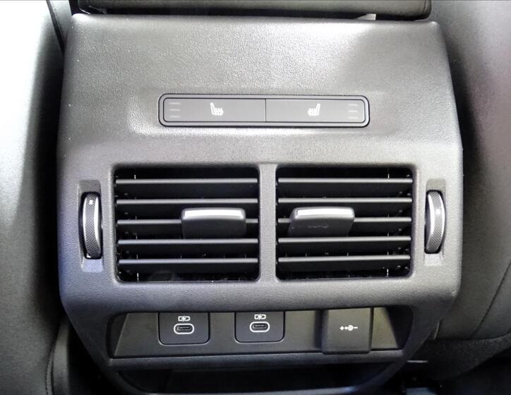 Land Rover Discovery Sport 21