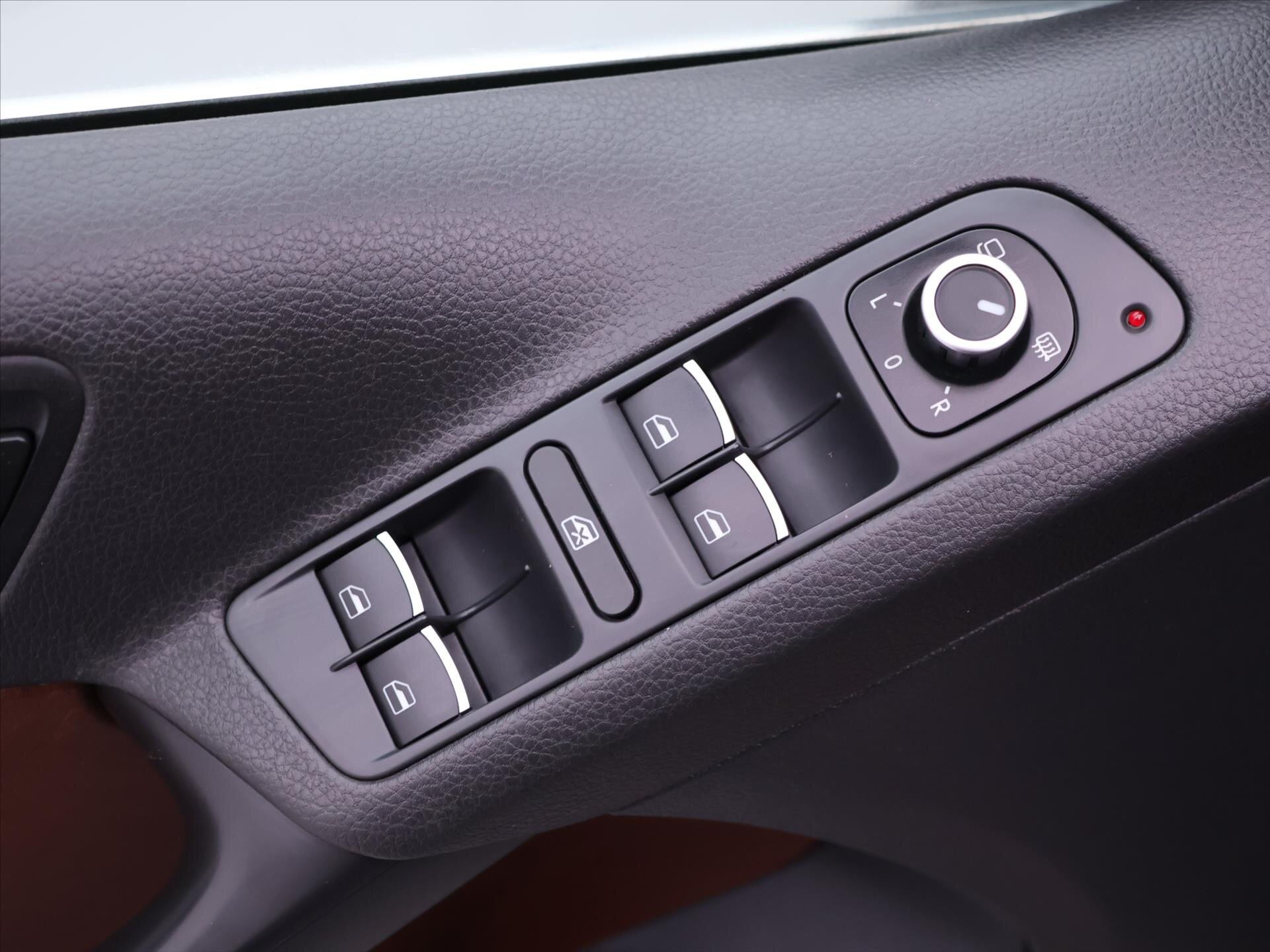 Volkswagen Tiguan SUV / Terénní 2,0 l 132 kw