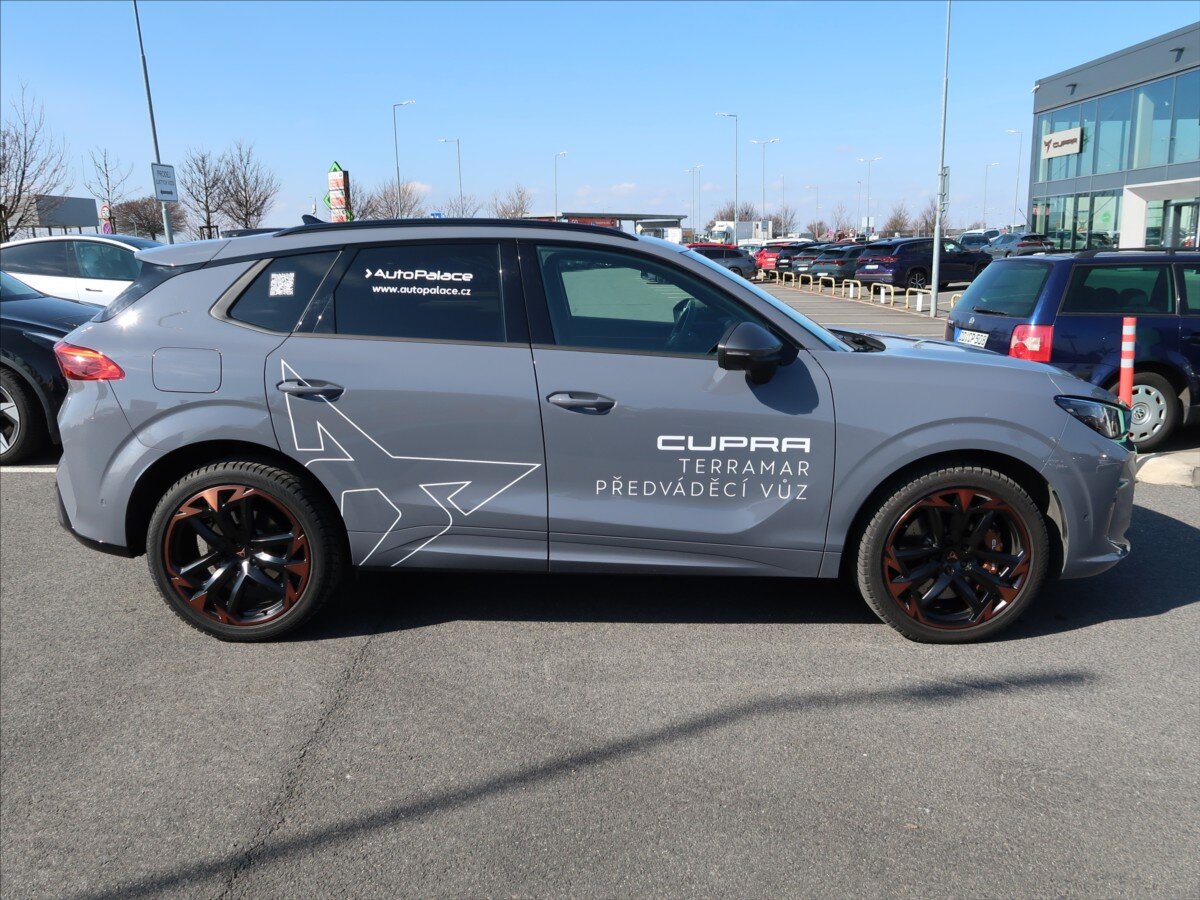 Cupra Terramar SUV / Terénní 2,0 l 195 kw