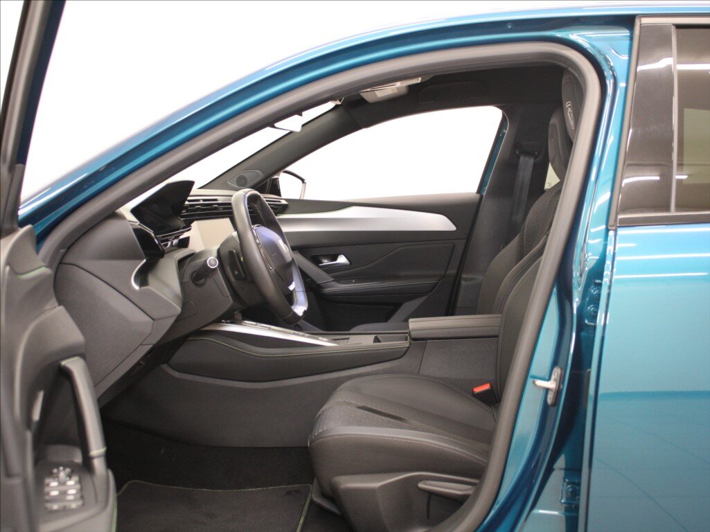 Peugeot 308 Hatchback 1,2 l 96 kw