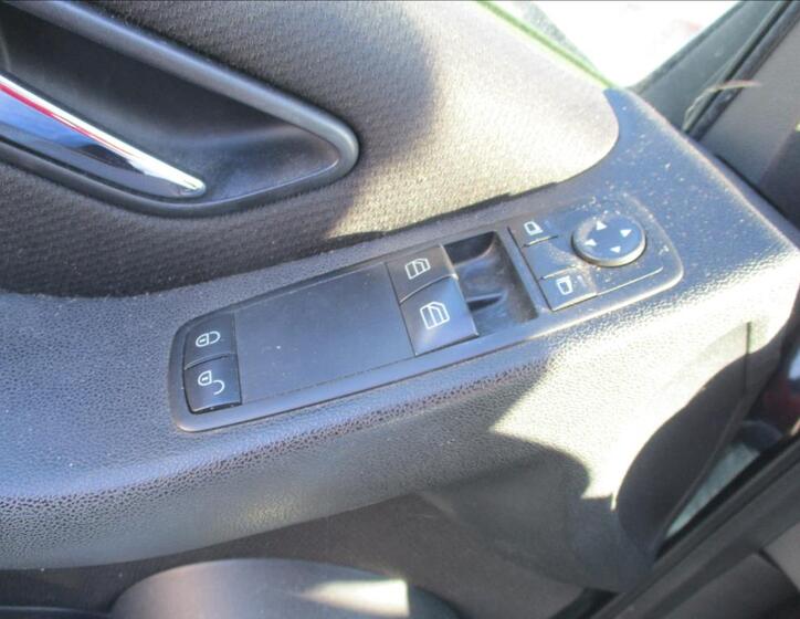 Mercedes-Benz Třídy B 25