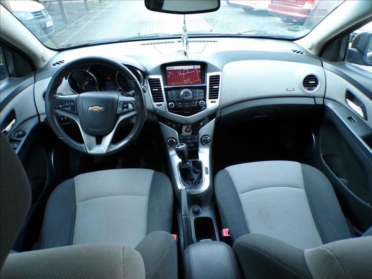 Chevrolet Cruze Sedan / Limuzína 2,0 l 110 kw