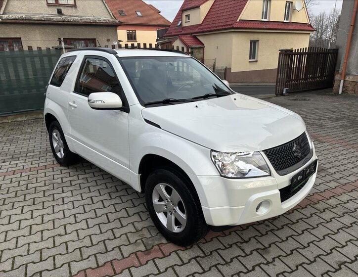Suzuki Grand Vitara 1