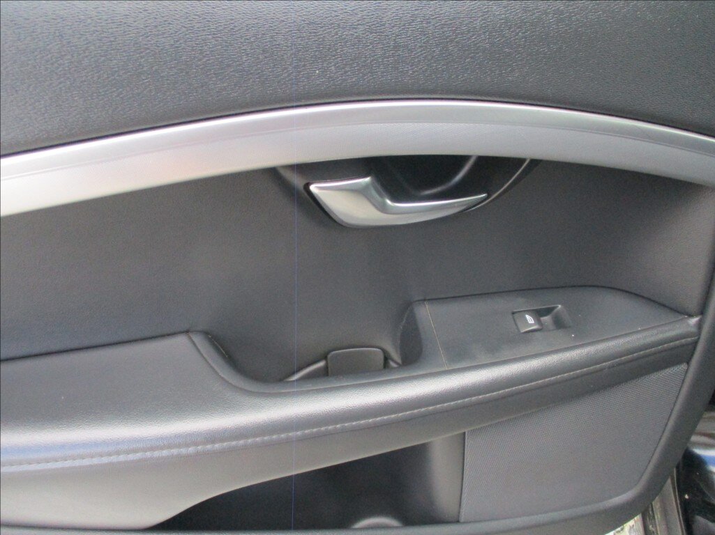 Volvo V70 Kombi 2,0 l 133 kw