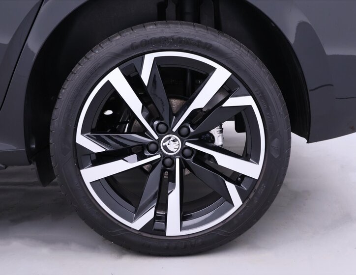 Škoda Kamiq SUV / Terénní 1,5 l 110 kw