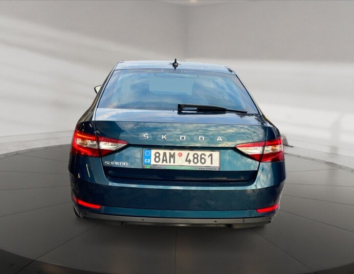 Škoda Superb Liftback 2,0 l 110 kw