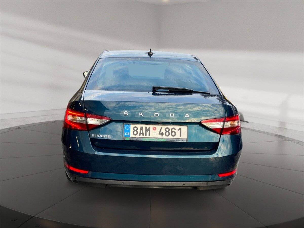Škoda Superb Liftback 2,0 l 110 kw