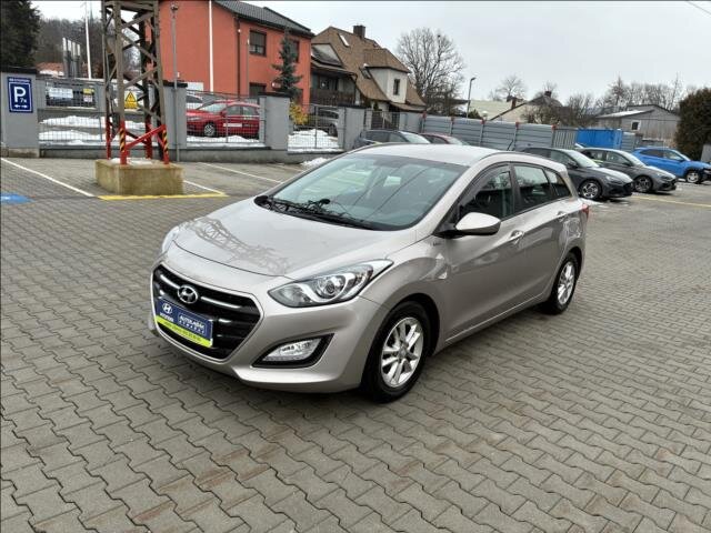 Hyundai i30 Kombi 1,6 l 99 kw