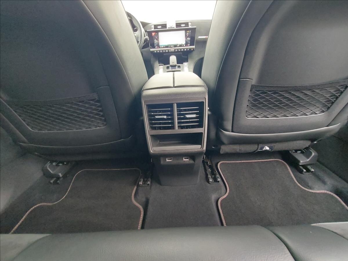 DS Automobiles DS7 Crossback SUV / Terénní 1,6 l 133 kw