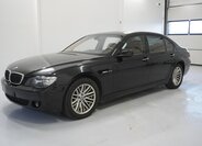 BMW Řada 7 Sedan 6,0 l 327 kw