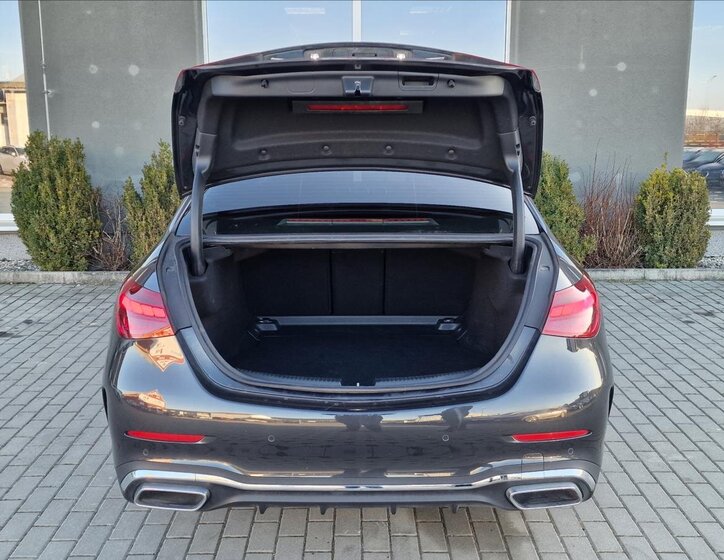 Mercedes-Benz Třídy C Sedan / Limuzína 2,0 l 147 kw