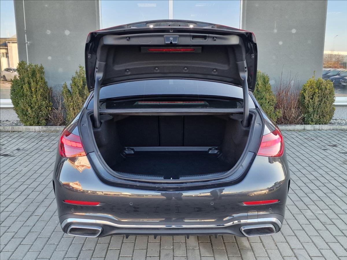 Mercedes-Benz Třídy C Sedan / Limuzína 2,0 l 147 kw
