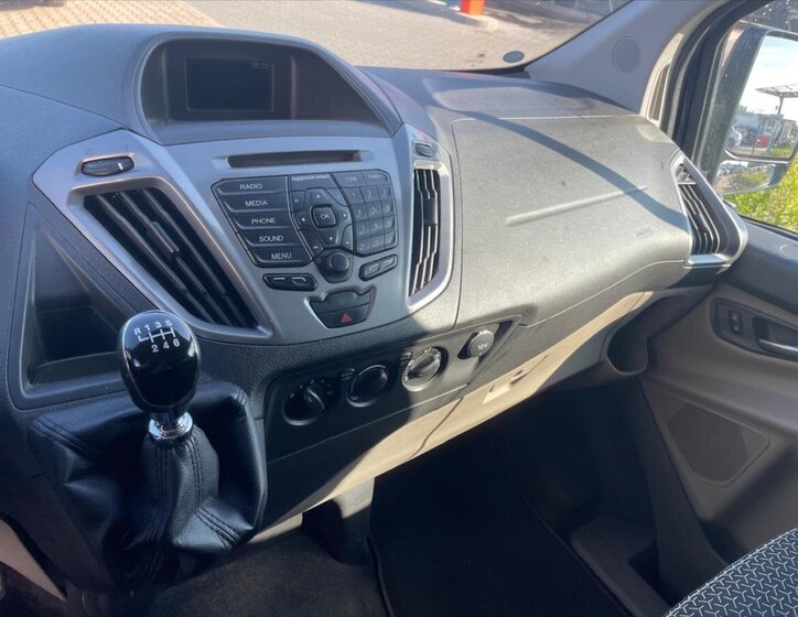 Ford Tourneo Custom Kombi 2,0 l 96 kw