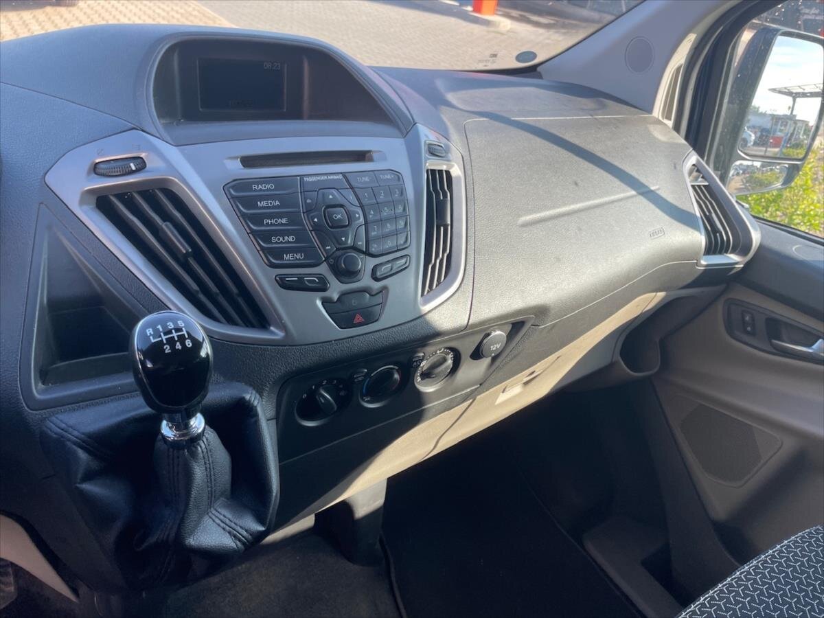 Ford Tourneo Custom Kombi 2,0 l 96 kw
