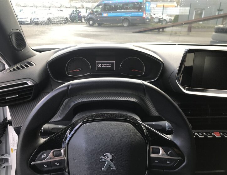 Peugeot 2008 Hatchback 1,2 l 74 kw