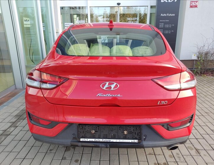 Hyundai i30 Hatchback 1,4 l 103 kw