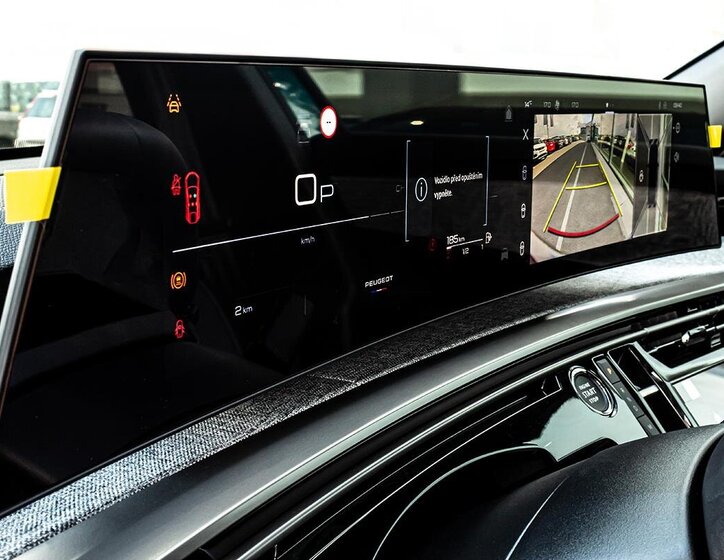 Peugeot 3008 SUV / Terénní 1,2 l 107 kw