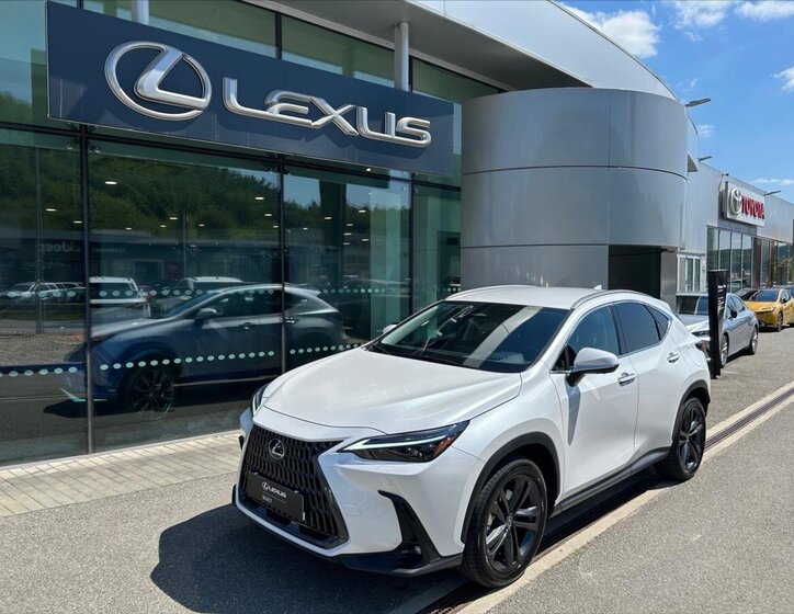 Lexus NX 350h SUV / Terénní 2,5 l 179 kw