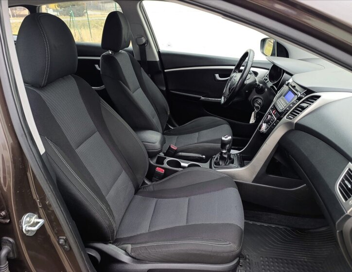 Hyundai i30 Kombi 1,6 l 99 kw