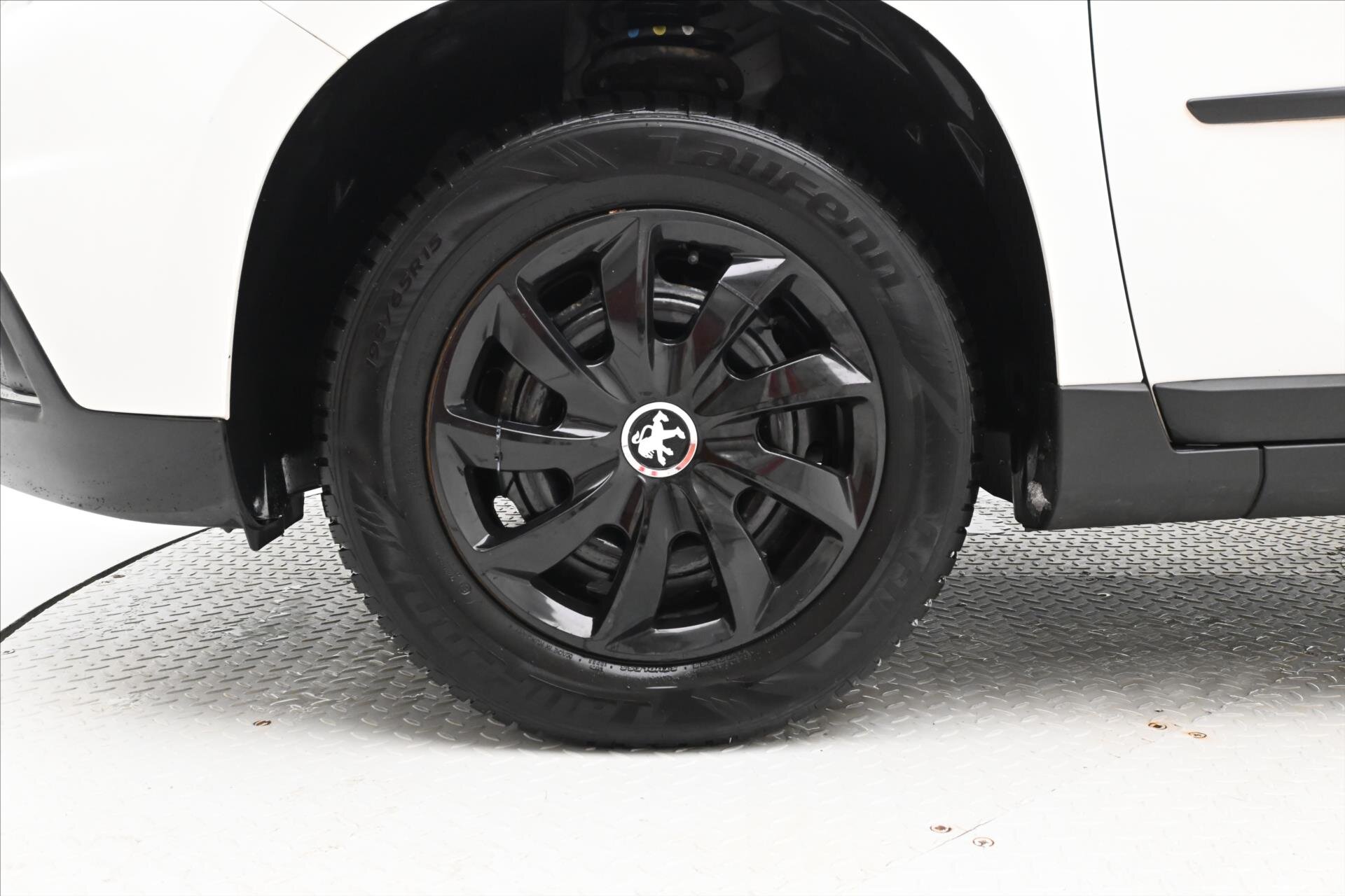 Peugeot 2008 SUV 2,0 l 60 kw