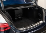 Mercedes-Benz Ostatní Sedan / Limuzína 6,0 l 450 kw