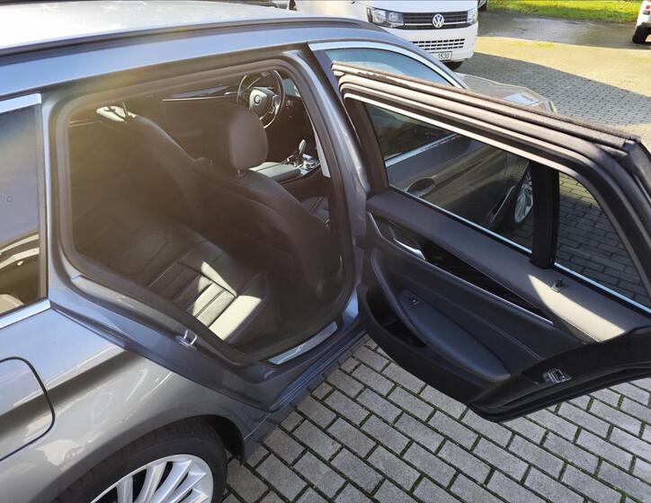 BMW Řada 5 35