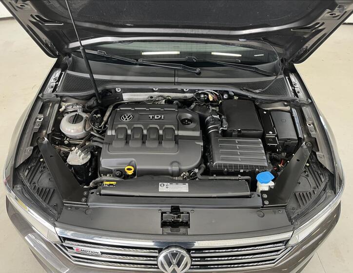 Volkswagen Passat 35