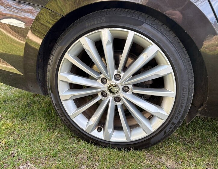 Škoda Superb Sedan / Limuzína 0,0 145 kw