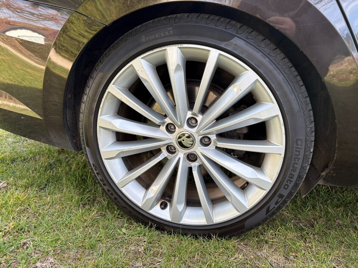 Škoda Superb Sedan / Limuzína 0,0 145 kw