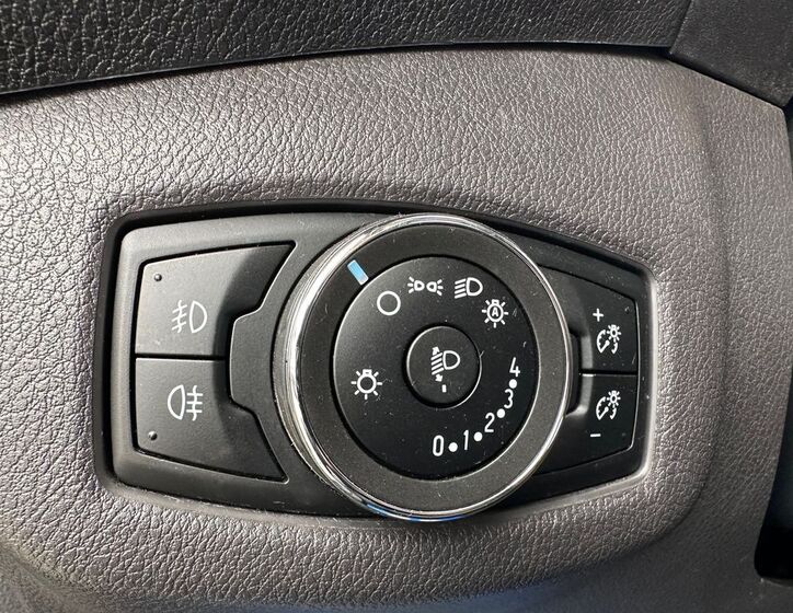 Ford Tourneo Connect 11