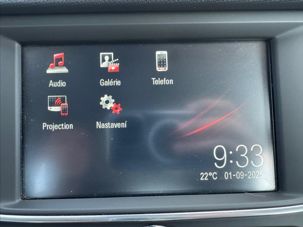 Opel Crossland SUV / Terénní 1,2 l 81 kw