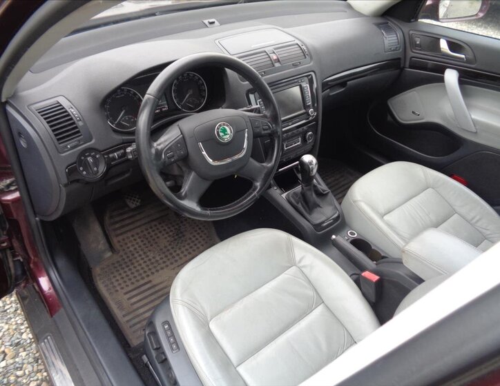 Škoda Octavia Kombi 2,0 l 103 kw