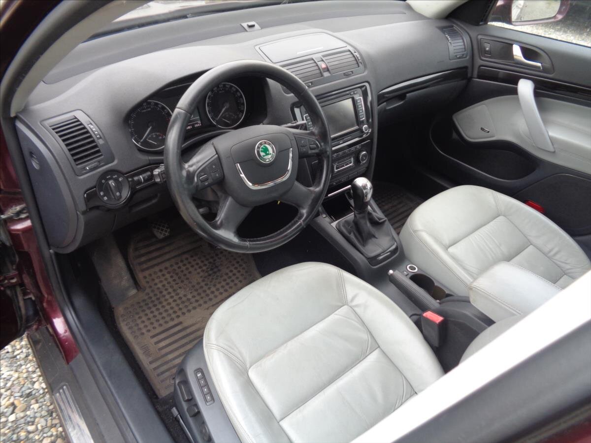 Škoda Octavia Kombi 2,0 l 103 kw