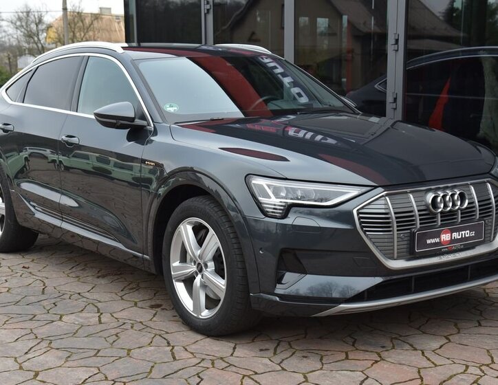 Audi e-tron SUV 0,0 300 kw