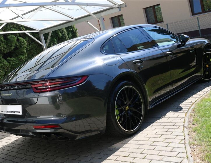 Porsche Panamera 15
