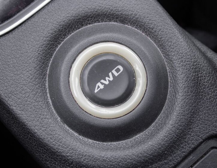 Mitsubishi Outlander SUV / Terénní 2,3 l 110 kw